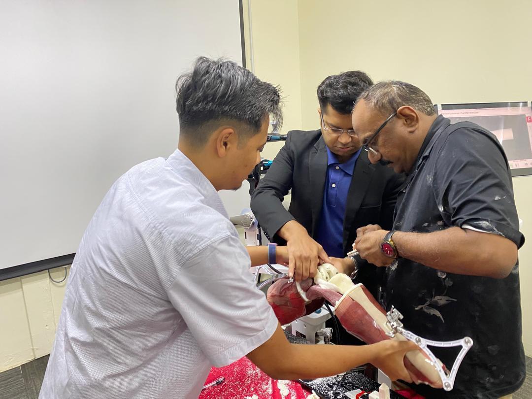 Posterior chamfer resection hands-on training